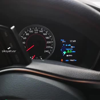 Toyota Corolla (2022) Multimedia Ekran Problemi (Aldığımdan Beri)