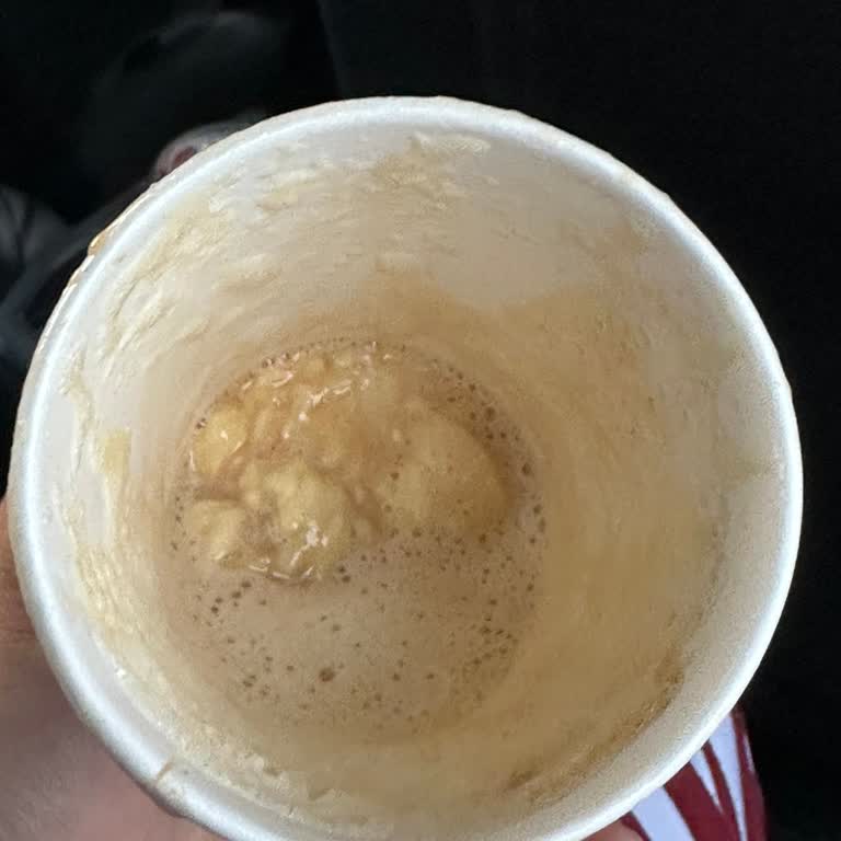 Soğuk Ve Kötü Hazırlanmış Kahve Yüzünden İade Talebim Var