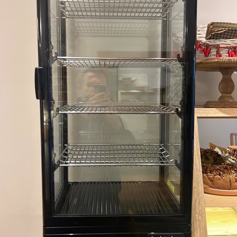 Tatlı Teşhir Dolabı Arızalı Servis Yok Firma İlgisiz