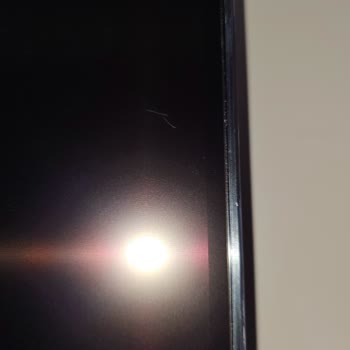 Kurulum Sonrası Yeni Televizyonda Çizik Ve Müşteri Hizmetlerinde Mağduriyet