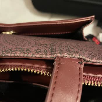 Aldığım Çanta Kısa Sürede Deforme Oldu, Müşteri Hizmetleri Yanıt Vermiyor