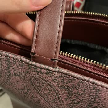 Aldığım Çanta Kısa Sürede Deforme Oldu, Müşteri Hizmetleri Yanıt Vermiyor