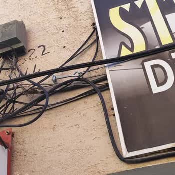 Çelik Kablo Tabelamı Kapatıyor İş Yerimin Görünürlüğü Engelleniyor