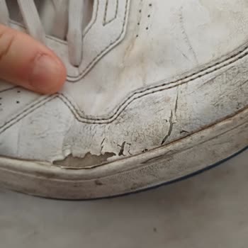 FLO’dan Alınan Puma Ayakkabıda Hızlı Deformasyon Ve Garanti Reddi Mağduriyeti