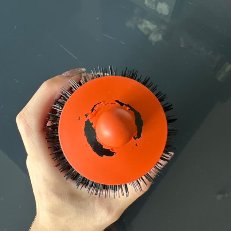 Garanti Kapsamındaki Dyson Airwrap Fırça Başlığında Boya Soyulması Ve Ücret Talebi