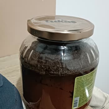 Son Kullanma Tarihi Geçmemiş Salça Simsiyah Çıktı, Mağduriyetim Giderilsin