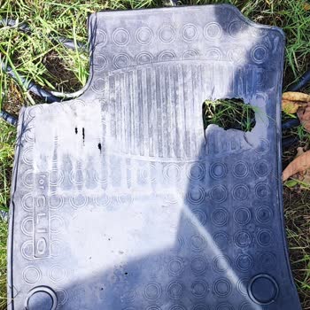 Renault Clio Sıfır Araçta Paspasın Kısa Sürede Delinmesi Ve Garanti Dışı Bırakılması