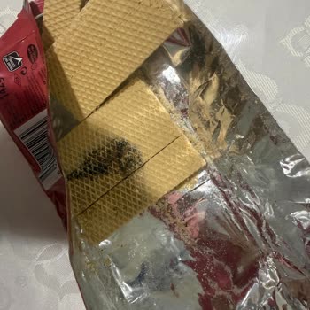 Aldığım Eti Hoşbeş Çilekli Ürününde Küf Ve Yabancı Madde Şoku