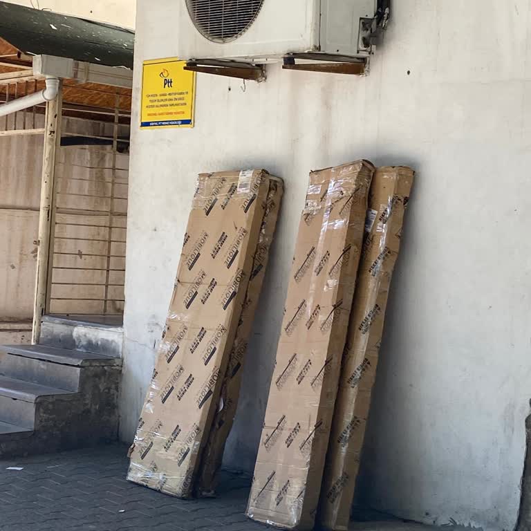 Kırık Gelen Gardırop Ve Kargo İade Sorunu