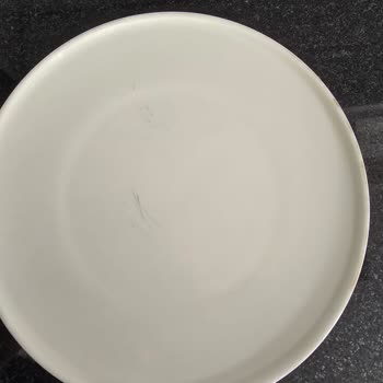 Emsan Yemek Takımında Erken Deformasyon Ve Müşteri Hizmetlerinde Çözüm Eksikliği