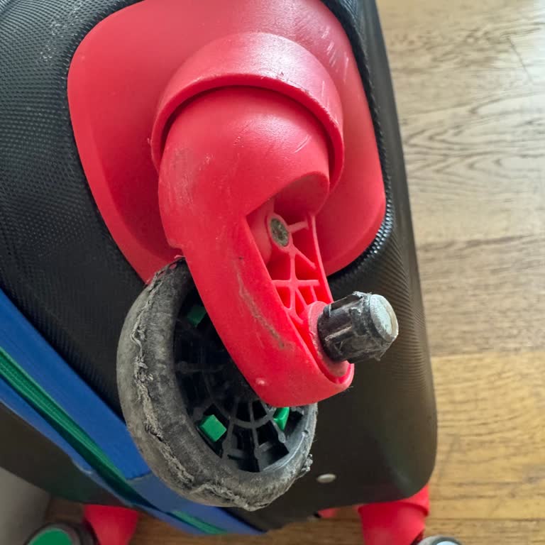 Ajet Damaged My Brand-New Suitcase and Denied Responsibility