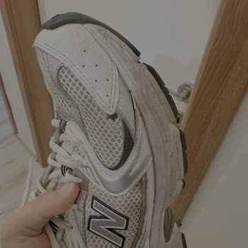 Aynı Noktadan Yırtılan Ayakkabılar Ve Kronik Kalite Sorunu