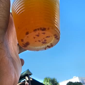 Taze Olması Gereken Meyve Suyu Bozuk Çıktı, İçtikten Sonra Rahatsızlandık