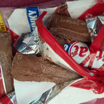 Nestle Kitkat Çikolatada Beklenmeyen Beyaz Lekeler Ve Kalite Sorunu
