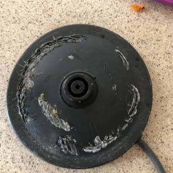 Goldmaster Çaycı Alt Tabanında Erime Ve Garanti Sürecinde Çözüm Bulunamaması