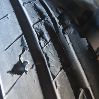 Goodyear Lastiklerde Erken Çatlama Ve Güvenlik Riski: Beklentilerin Çok Altında Kalan Performans