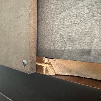 Kervan Mobilya'dan Aldığım Vitrinde Büyüyen Çatlaklar Ve Yetersiz Müşteri Hizmeti