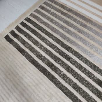 Kısa Sürede Yıpranan Halı İçin Yetersiz Çözüm Ve İlgisizlik