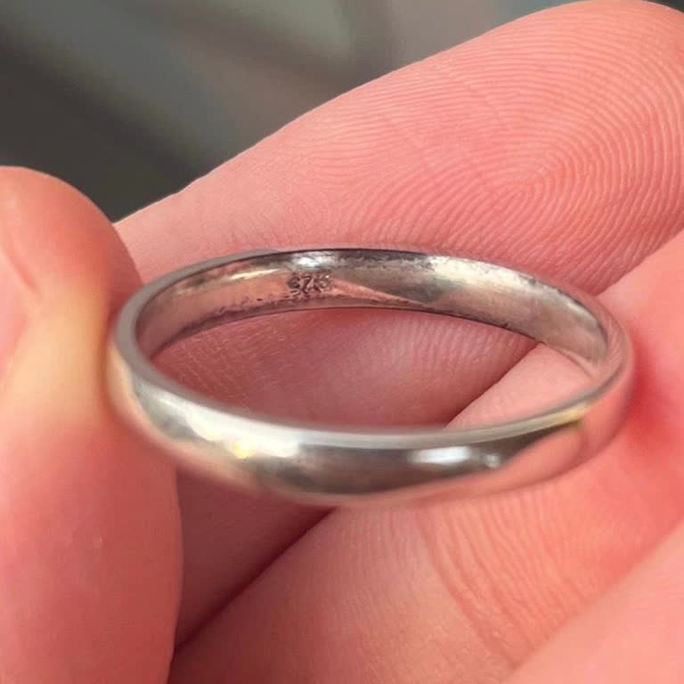 Gümüş Alyans Hemen Karardı, Mağaza Çözüm Sunmadı