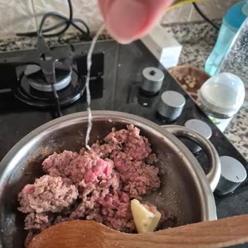 Pehlivanoğlu (Muharrem) Aldığım Kıymanın İçinden Poşet Parçaları Çıktı