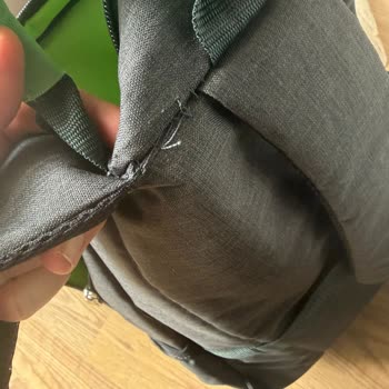 Yüksek Fiyatlı Bilgisayarla Gelen Hatalı Çantaya Çözüm Sunulmuyor, Mağdur Ediliyorum