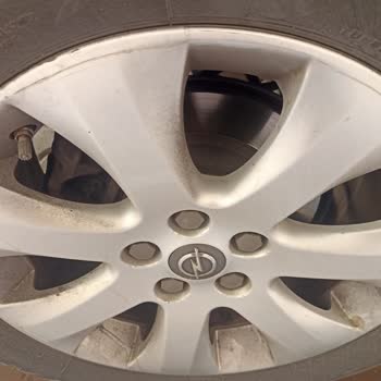 Otopratik Şubesinde Yanlış Teşhis Ve Özensiz İşlem Sonucu Jantlarım Zarar Gördü