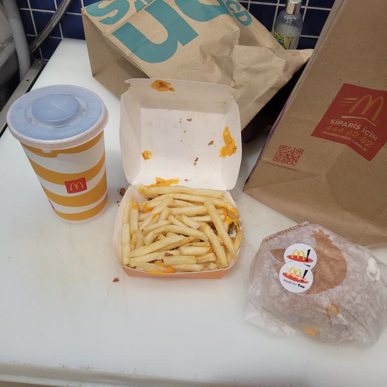 McDonald's Yanlış Ve Kalitesiz Sipariş, Ulaşılamayan Şube: Hayal Kırıklığı!