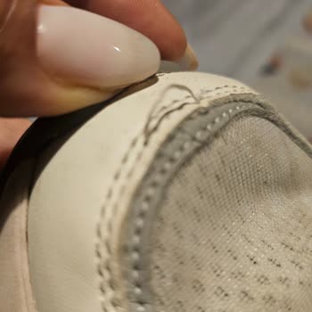 Kısa Sürede Yırtılan Ayakkabıya Garanti Kapsamında Çözüm Sunulmadı