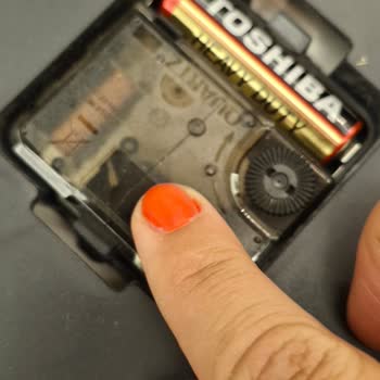 Bozuk Saat Ve Yetersiz Müşteri Hizmeti Mağduriyeti