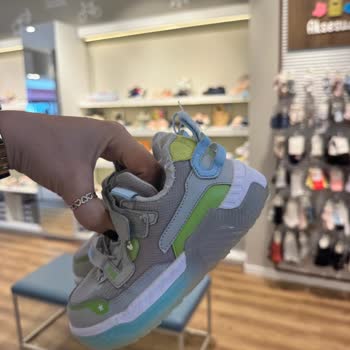 Vicco'dan Aldığım Çocuk Ayakkabısı Kısa Sürede Yırtıldı, Çözüm Sunulmuyor