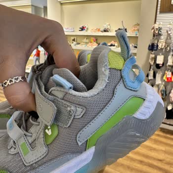 Vicco'dan Aldığım Çocuk Ayakkabısı Kısa Sürede Yırtıldı, Çözüm Sunulmuyor