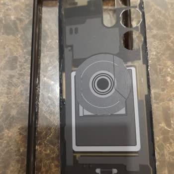 Kısa Sürede İkiye Ayrılan Spigen Kılıf Mağduriyeti