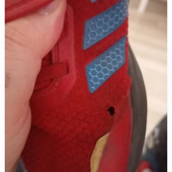 Az Kullanılan Adidas Çocuk Ayakkabısında Hızlı Deformasyon Ve Garanti Sorunu