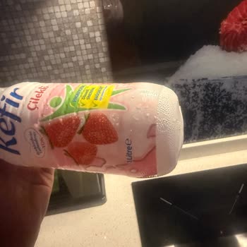Son Kullanma Tarihi Geçmemiş Kefir Patladı Ve Ekşi Çıktı, İade İstiyorum