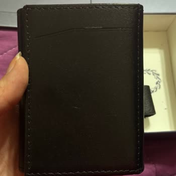 Sipariş Ettiğim Cüzdan Görseldeki Gibi Gelmedi, Kalite Çok Düşük