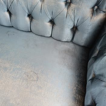 Koltuk Takımındaki Geçmeyen Lekeler İçin Garanti Kapsamında Çözüm Sunulmuyor