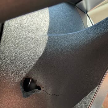 Yamanlar Oto Ekspertiz Direksiyonumun Arkasına Giderilmeyecek Şekilde Zarar Verildi