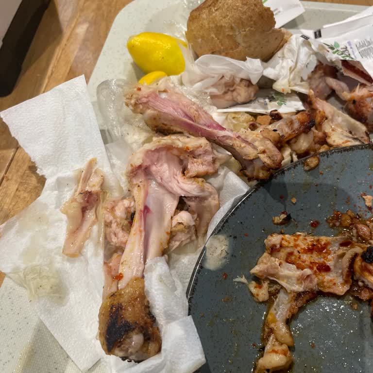 Carrefour Yemek Arası'nda Pişmemiş Ürün Ve İlgisiz Hizmet Mağduriyeti