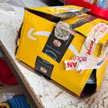 Kargo Tesliminde Kutum Ezilmiş Ve Yırtılmış Halde Ulaştı