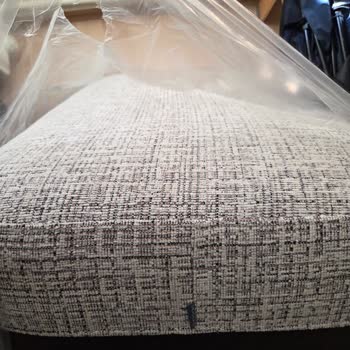 Ayıplı Koltuk Takımı Ve Çözümsüz Müşteri Hizmetleri Deneyimi