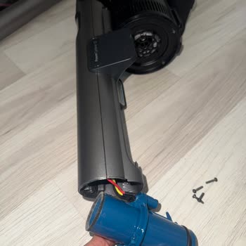 Philips Süpürge Boru Bağlantısı Kısa Sürede Kırıldı, Ücretsiz Tamir Talebim Var