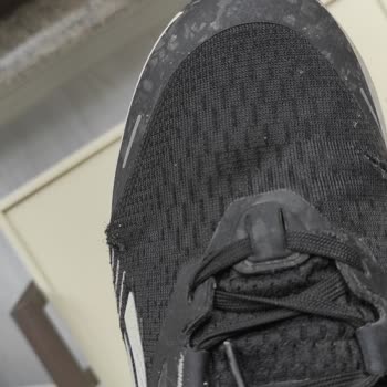 FLO Ayakkabı Reebok Ayakkabı 6 Ayda Yırtıldı