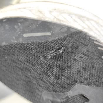 FLO Ayakkabı Reebok Ayakkabı 6 Ayda Yırtıldı