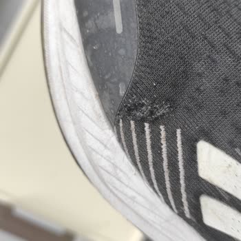 FLO Ayakkabı Reebok Ayakkabı 6 Ayda Yırtıldı