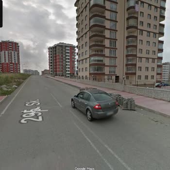 Samsun Büyükşehir Belediyesi Okul Yolunda Eksik Kaldırım Tehlikesi Öğrenciler Her Gün Risk Altında