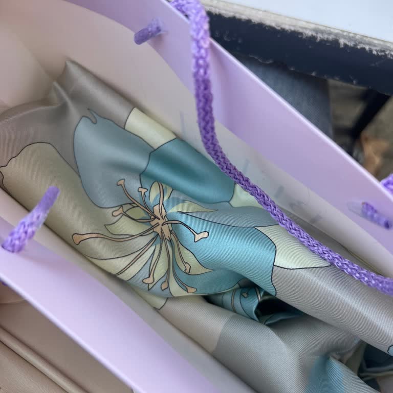 Kutusundan Çıkmamış Eşarbın Değişimi Reddedildi, Mağdur Edildim