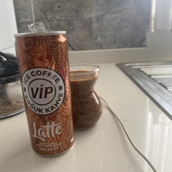 Son Kullanma Tarihi Geçmemiş Kahvede Beklenmedik Katı Maddeler Çıktı