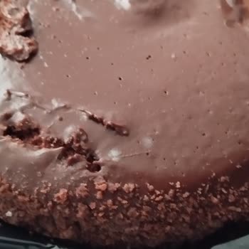 Tarihi Geçmemiş Yaş Pastada Küf Şoku