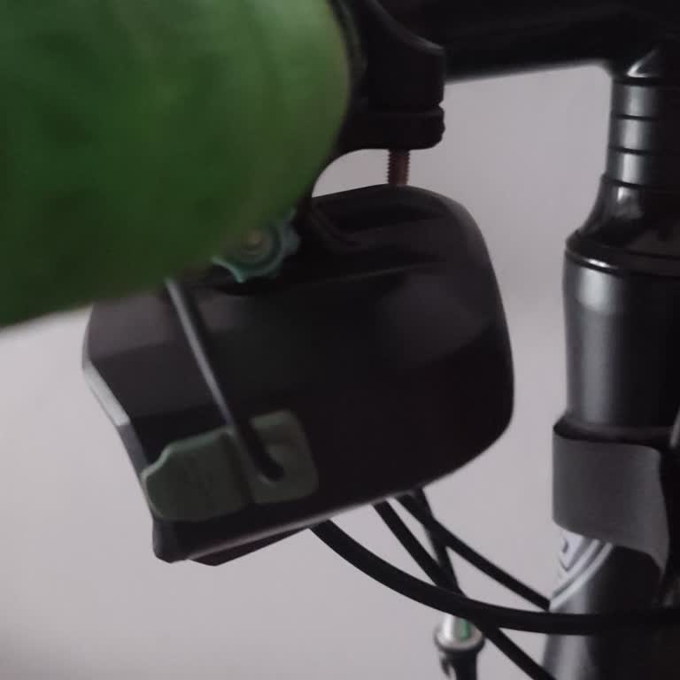 Decathlon Bisiklet Aydınlatması Vaat Edilen Sürede Çalışmıyor Şarjı Çok Çabuk Bitiyor