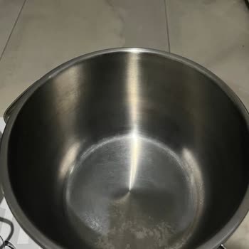 Korkmaz Düdüklü Tencere Buhar Kaçırıyor Ve Sıvı Saçıyor: Çözüm Bekliyorum